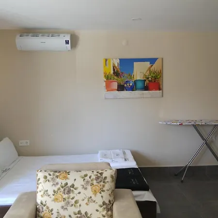 Lighthouse Nadia Aparts * フェティエ