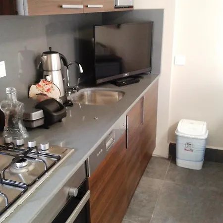 Lighthouse Nadia Aparts