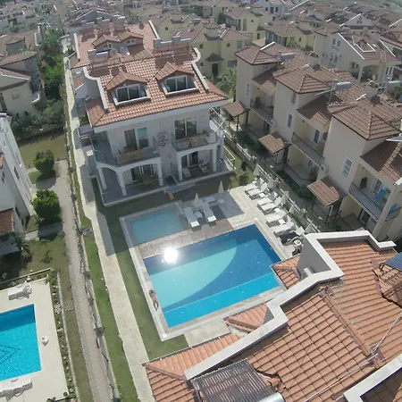 Lighthouse Nadia Aparts アパート *