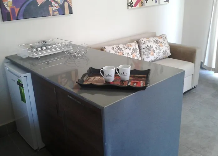 Lighthouse Nadia Aparts *