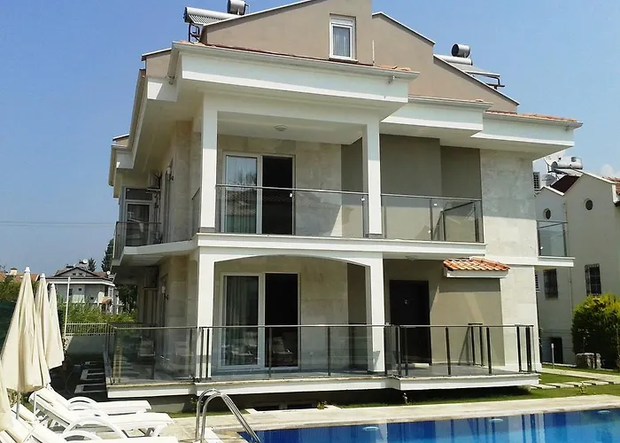 Lighthouse Nadia Aparts *