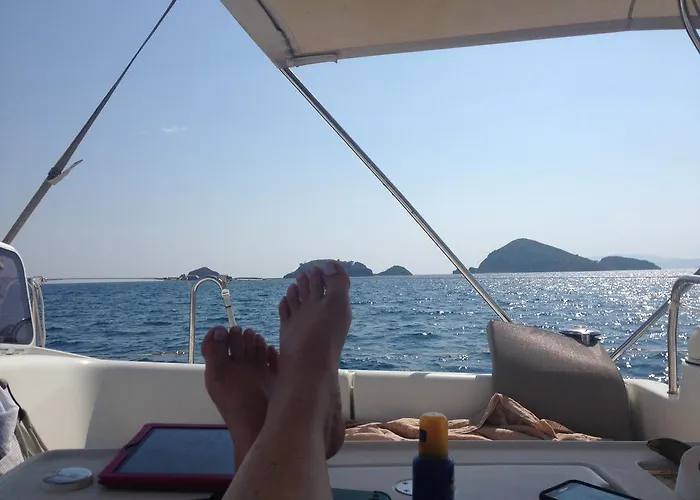 Lighthouse Nadia Aparts Appartement