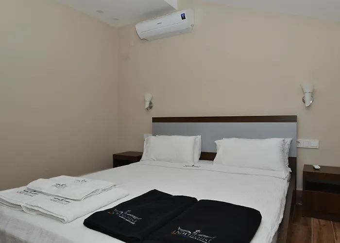 Lighthouse Nadia Aparts Apartamento