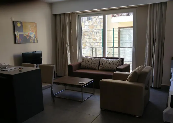 Lighthouse Nadia Aparts