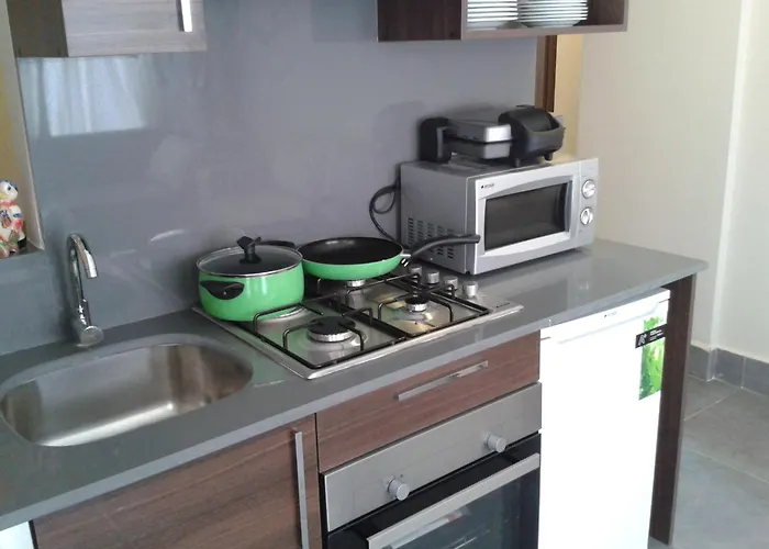 Lighthouse Nadia Aparts *